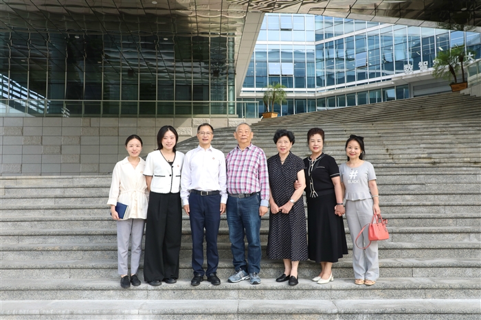 合照1.jpg